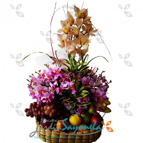 Canasta de Flores y Frutas